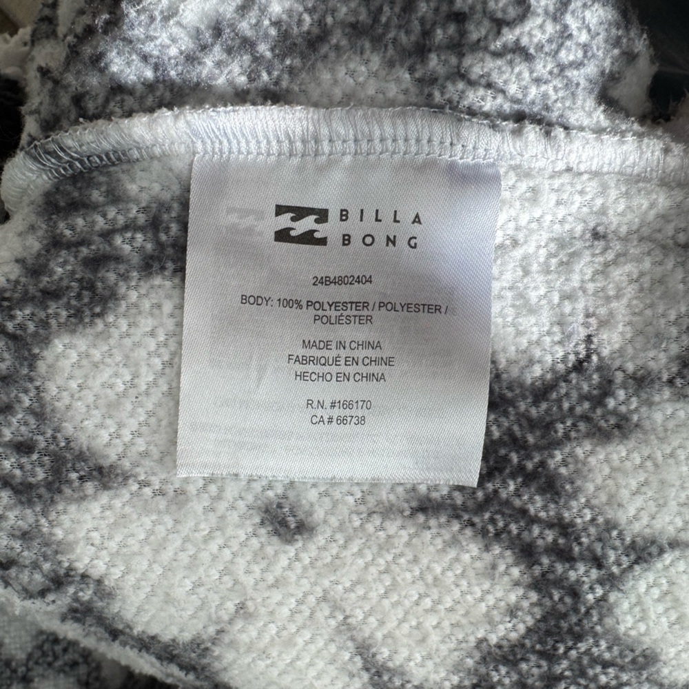Billabong Warmed Up Floral Fleece Shacket sz Large in Black and White Flower - Picture 6 of 9